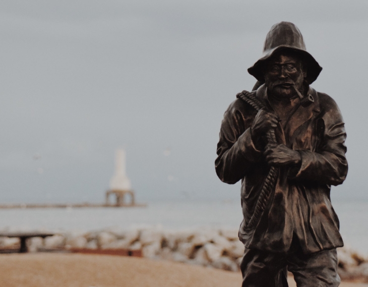 art-page-the-fisherman-Sculpture