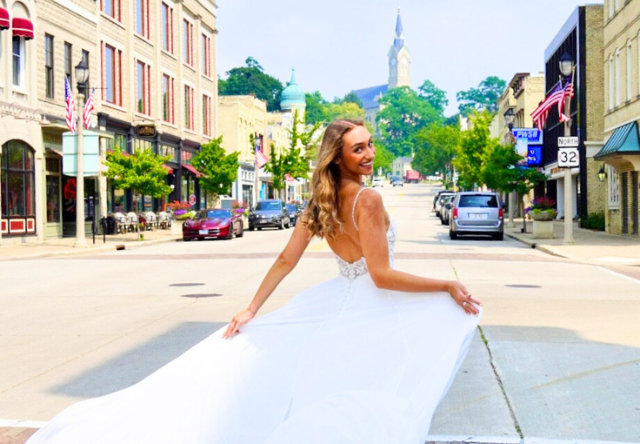 Lake Michigan as Your “Something Blue”: Planning a Port Washington Wedding
