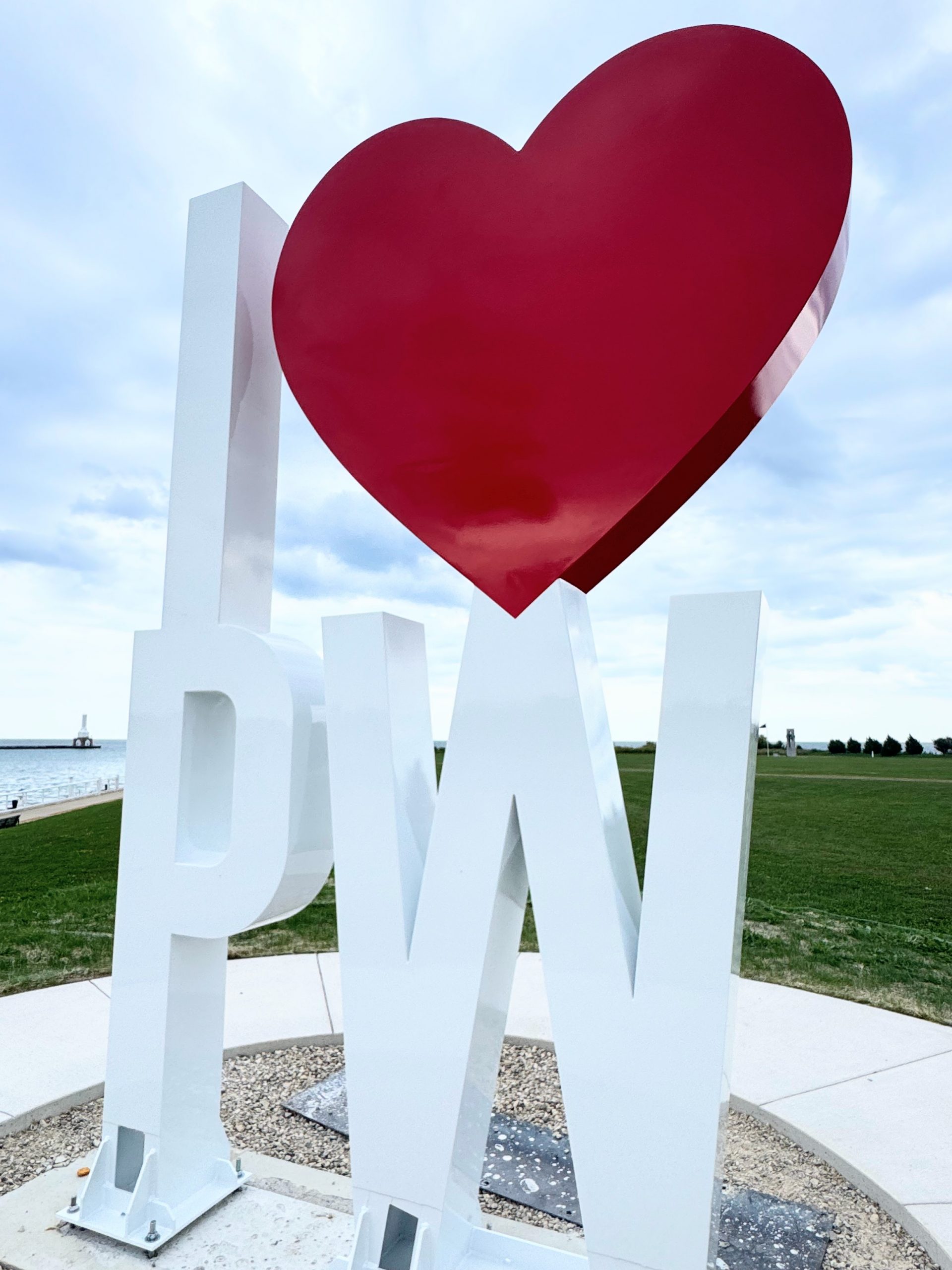 IMG_5338 I Heart PW sculpture